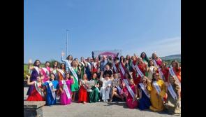 A WELCOME SIGHT: 2025 Roses of Tralee contestants and All-Ireland Cup arrived in Tipperary!