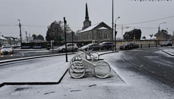 LIVE: Met &Eacute;ireann's fresh ice and snow warnings bring &lsquo;treacherous&rsquo; travel across Ireland