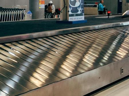 Irish man left suitcase containing just under &euro;600,000 worth of drugs on airport baggage carousel
