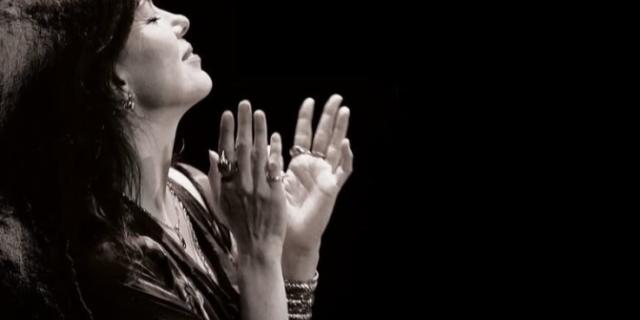 EVENTS: Imelda May brings intimate 'Raised on Songs and Stories' show to Tipperary