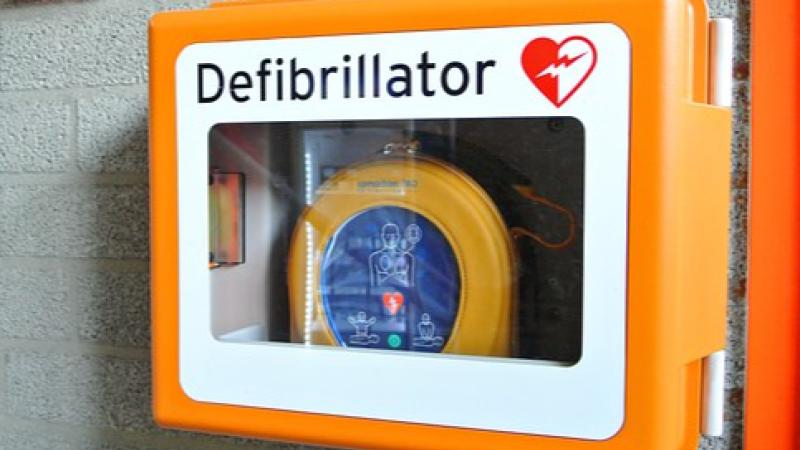 Nenagh community lifesaving group to run courses on how to use a defibrillator