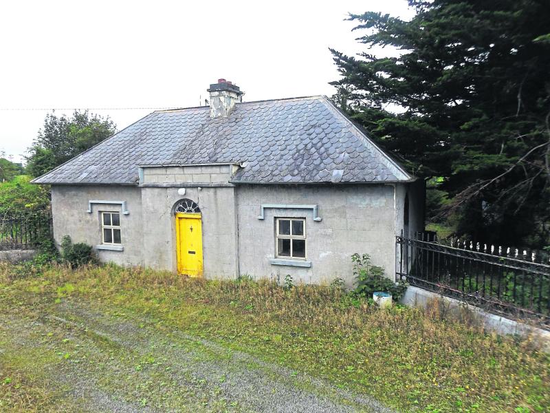 Moneygall cottage for sale in Youbid.ie, near Roscrea 