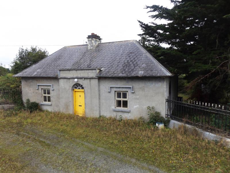 Sold! Moneygall lodge goes for almost 40% more than asking price at auction