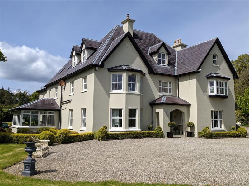 Stunning Nenagh country house goes on the market for just under €800,000