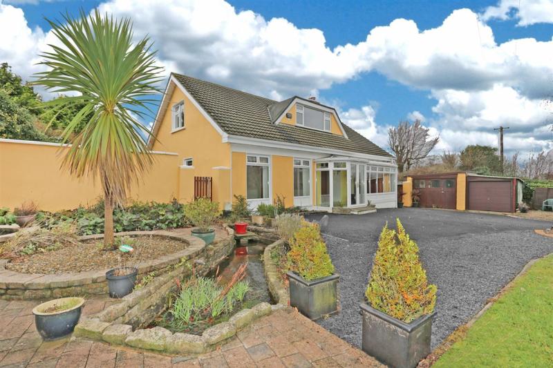 PROPERTY WATCH: Beautiful five-bedroom home on sale in Nenagh for just under €300,000
