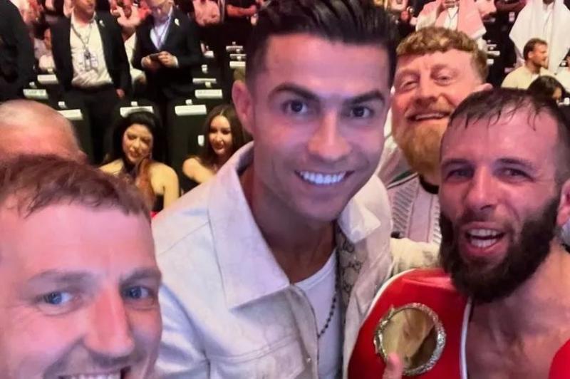 Cristiano Ronaldo congratulates Anthony Cacace after historic win