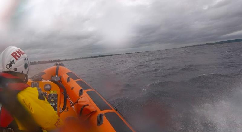 Lough Derg RNLI lifeboat completes successful rescue of stricken cruiser