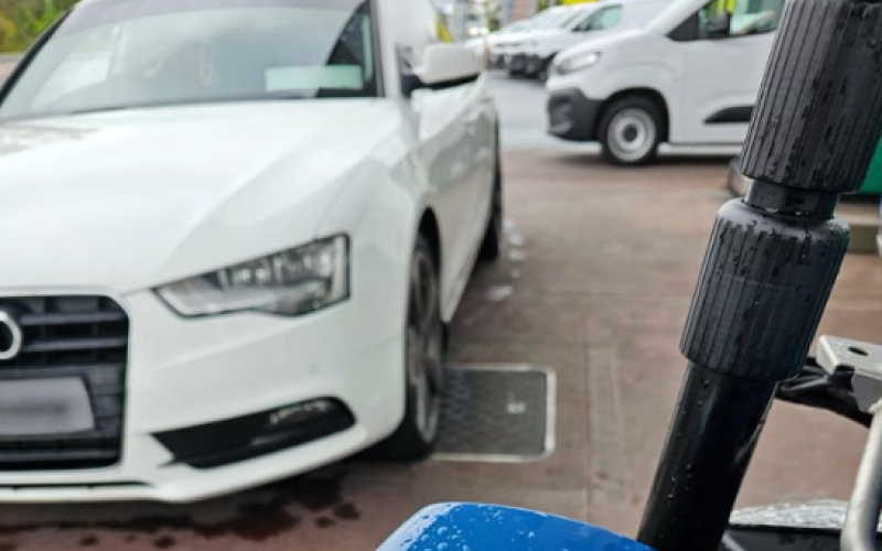 Tinted windows on car alert Gardaí to make shocking discovery