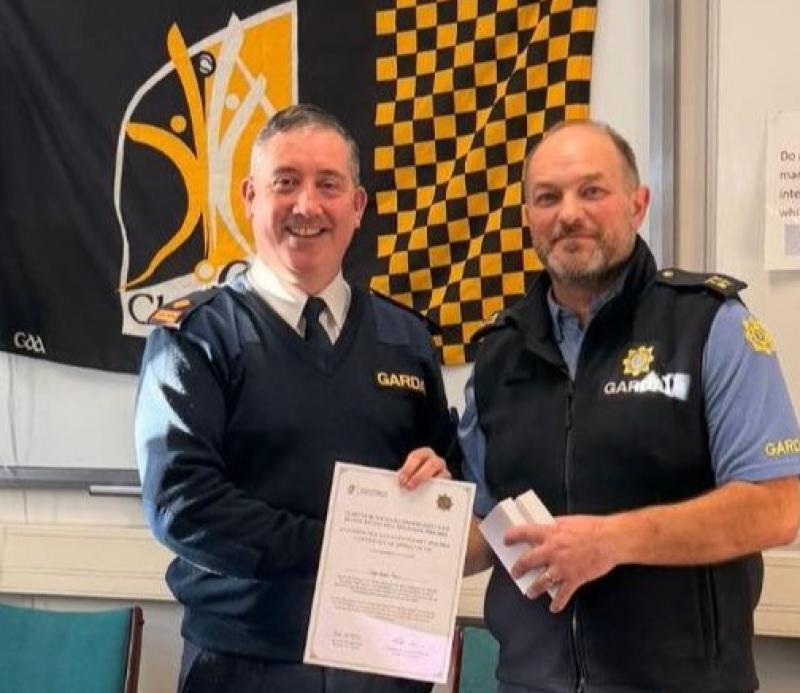 Tipperary gardaí bid fair well to a retiring garda who gave 30 years of distinguished service