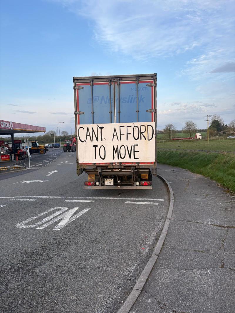 Chaos in Tipperary as 'miles of tailbacks' on the old Thurles road