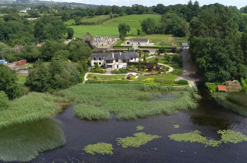 Beautiful mansion on the banks of the River Shannon goes on the market for €1.35 million