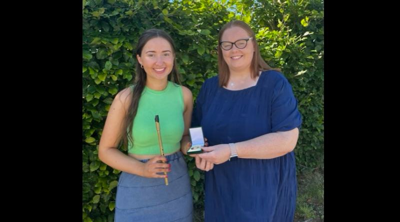 Toomevara's Anna Grace receives Ó hEidhin medal
