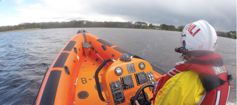 BREAKING: Kayaker rescued from Lough Derg after getting into difficulties in the water