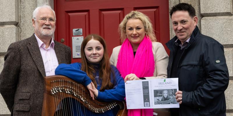 Nenagh photographer Pádraig's generosity raises €10,000 for Red Cross from sale of book
