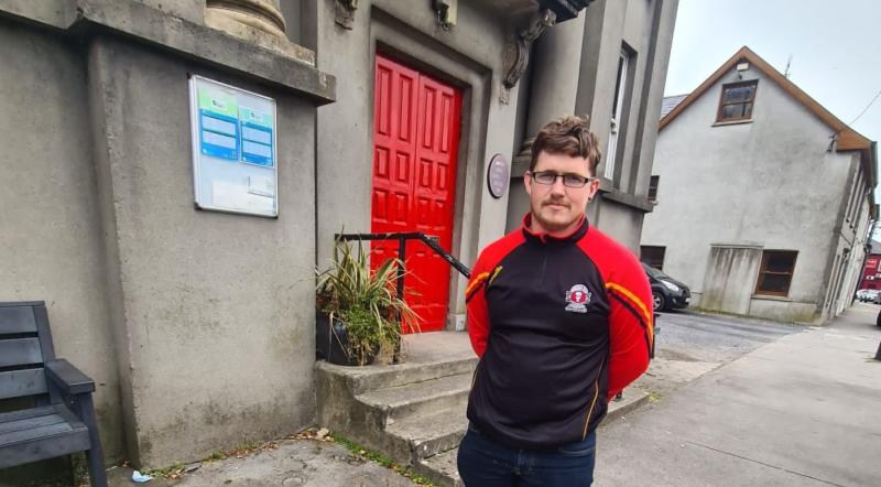 Tipperary County Council is called upon to put bus shelter in town with 50 daily services