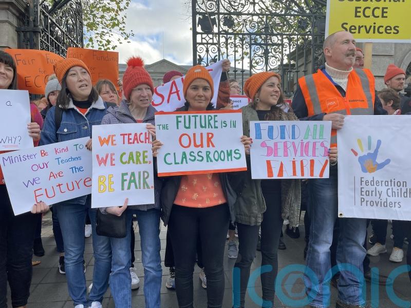 Childcare providers&rsquo; protest over funding &lsquo;unwarranted&rsquo; says minister