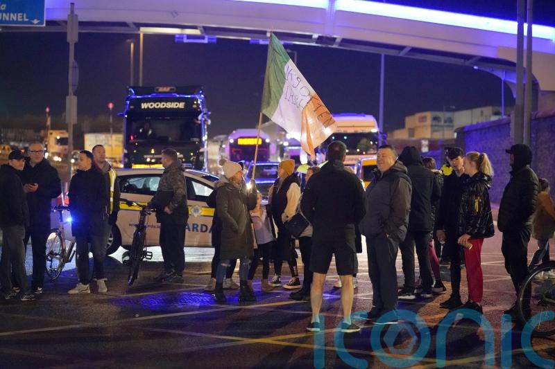 Varadkar vows to fight racism after protests against refugees