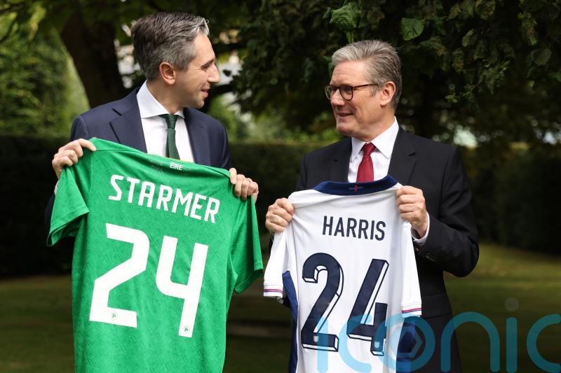&lsquo;Moment for reset&rsquo; in UK-Ireland relations, says Starmer